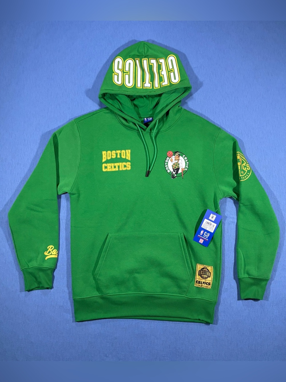 Ultra Game Boston Celtics NBA Eastern Conference Size M Kangaroo Pocket Hoodie